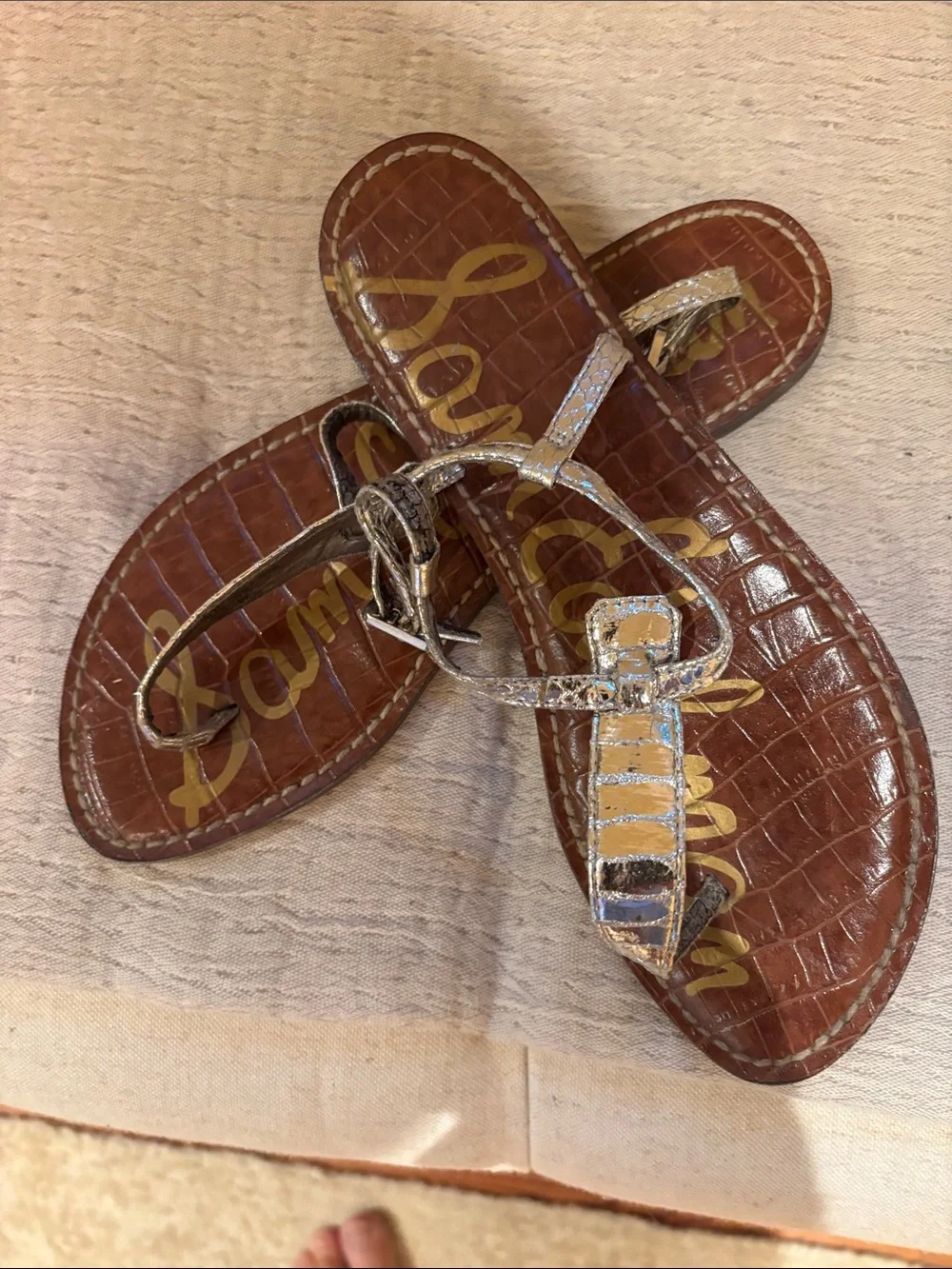 Sam Edelman Metallic Silver Croc-Embossed Thong Sandals
